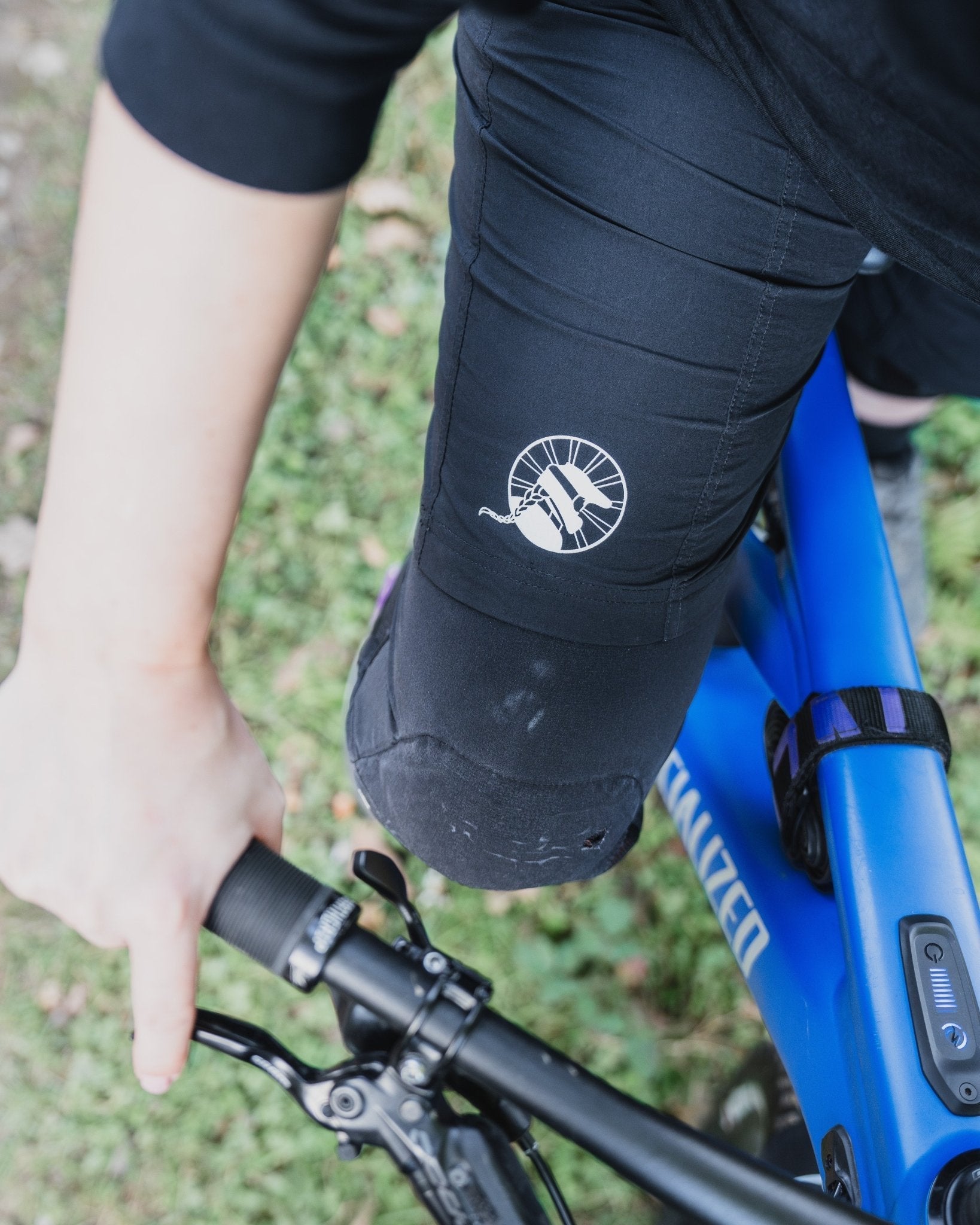 Women's Mountain Bike Shorts | Flow Shorts | Stealth Black - Unbound Collective